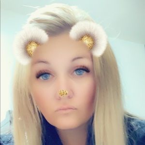 Meet your Posher, Andrea